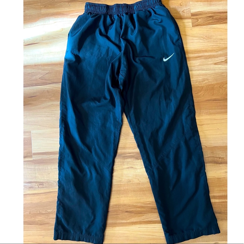 Women’s NIKE Black Track Pant -Size M